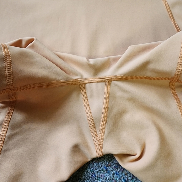 Aerie Offline Goals Shortie Hi Rise Sz Large Orange Gym Shorts Pockets 4" - Picture 5 of 7